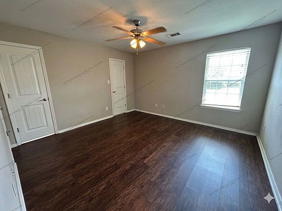 4th image of 304 Bordeaux Cir