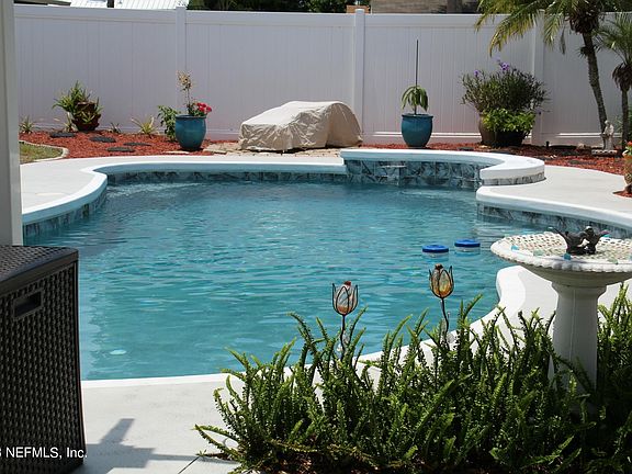 3rd image of 569 MOONPENNY Circle