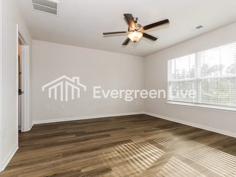 2247 Courtina Way — Photo 8