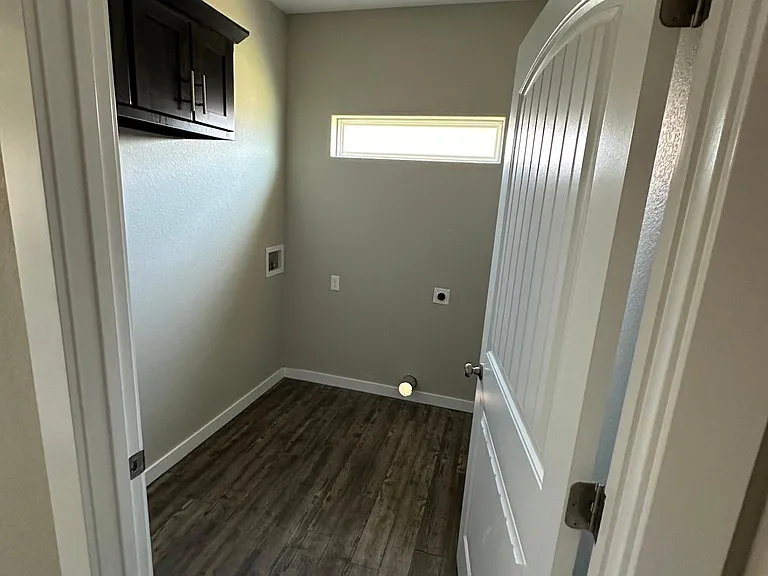 2527 S Adele Ave — Photo 15