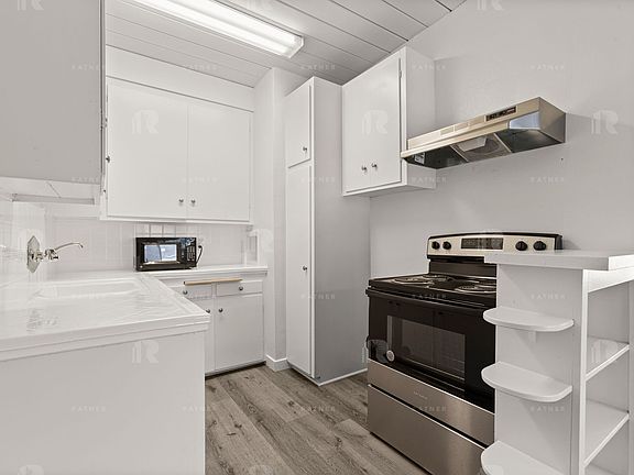 2nd image of 4135 Laurel Canyon Blvd APT 10
