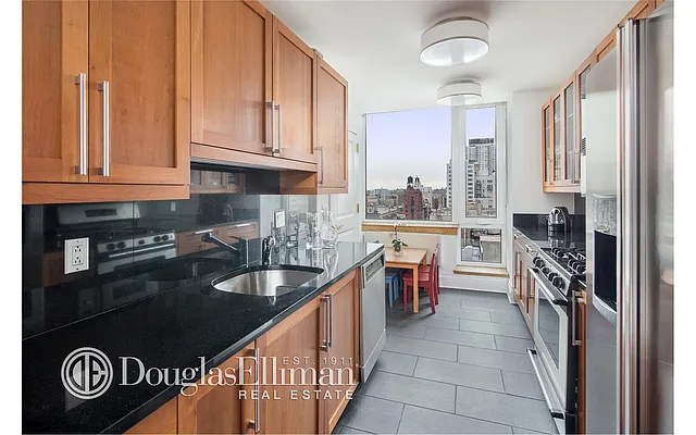 Rented by Douglas Elliman | media 11