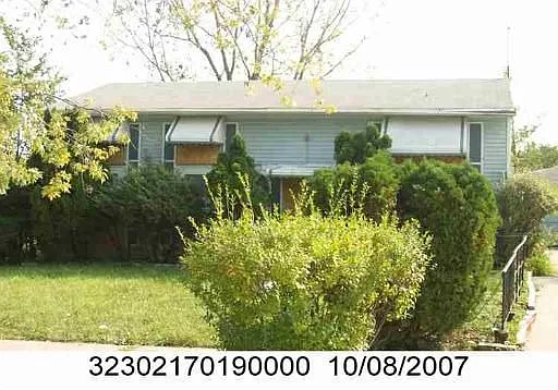 1935 Yale Ave photo 1