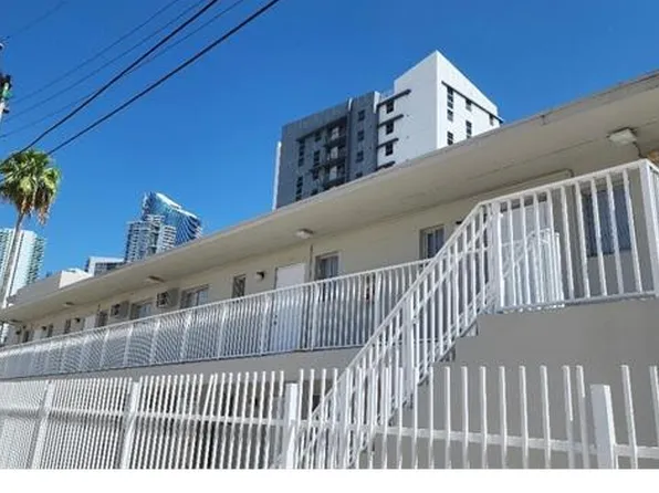 134 NW 11th St, Miami, FL 33136