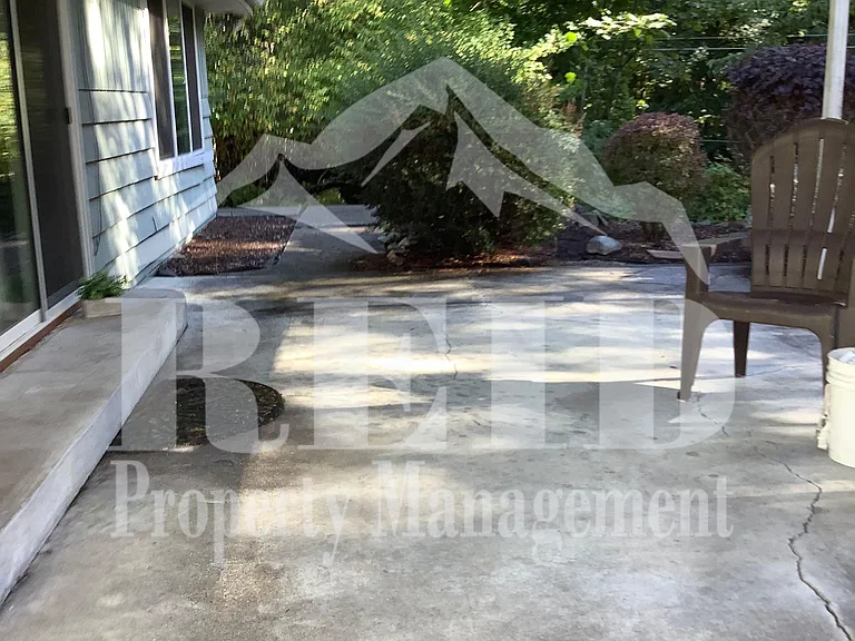 4813 Sandra Ln NE — Photo 29