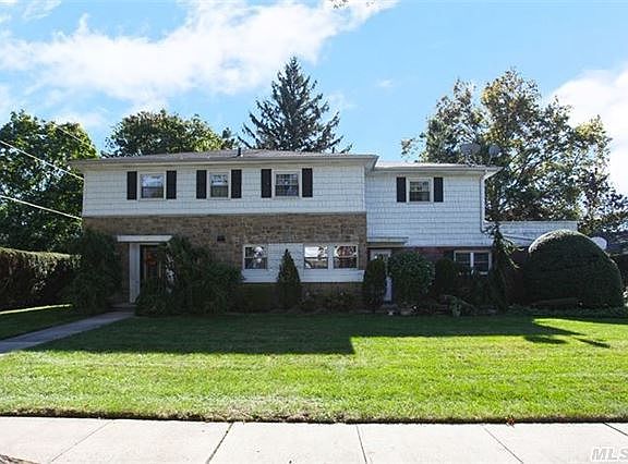 2nd image of 118 Saint Pauls Pl