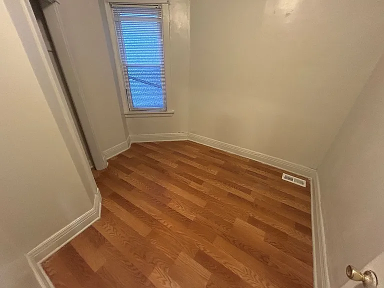 57 Chicago Ave — Photo 7
