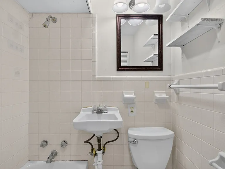 822 N Hughes St — Photo 18