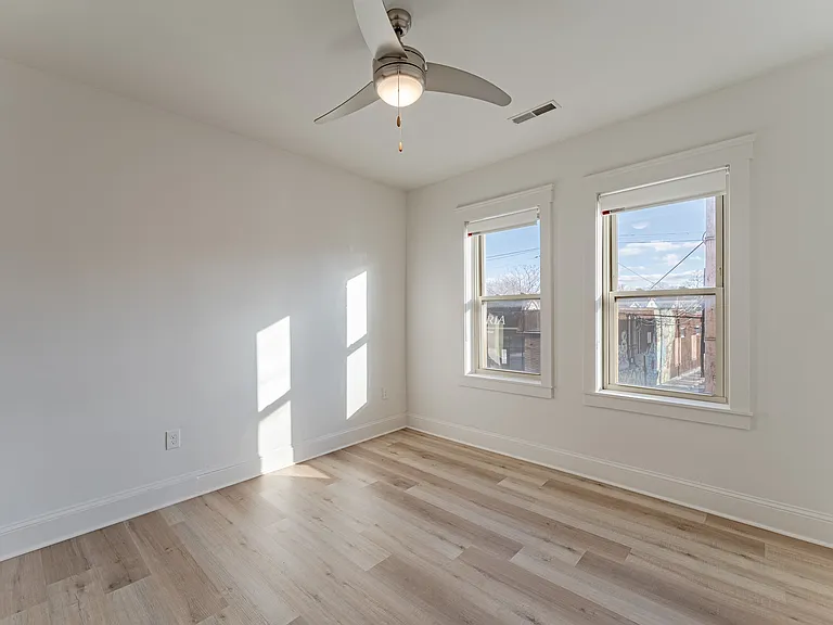 5430 Detroit Ave #103 — Photo 8