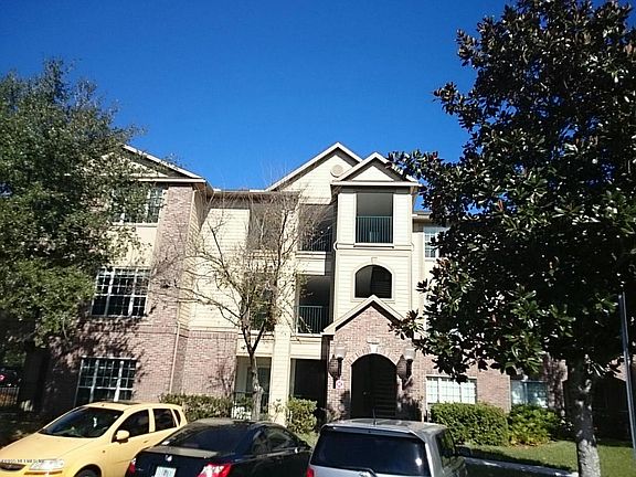 3rd image of 7800 Point Meadows Dr APT 128