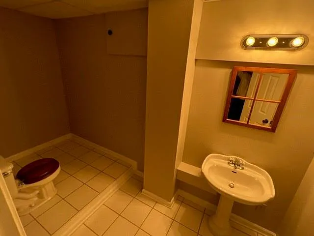 8010 Hickory Ct — Photo 21