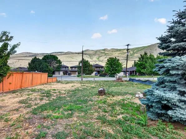 3650 Westsyde Rd, Kamloops, BC V2B 7H6