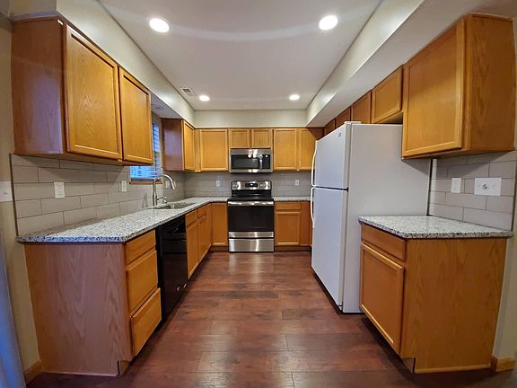 3rd image of 2256 W Todd Ln