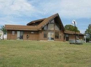 40 Chickasaw Trl, Davis, OK 73030