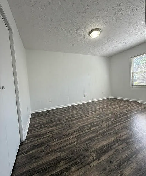 3459 Sutherland Dr — Photo 7