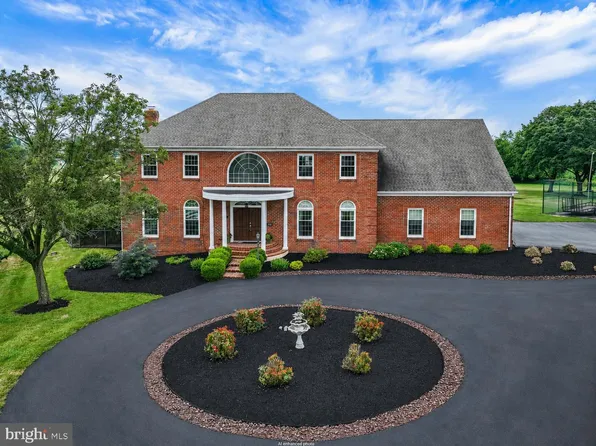5630 N Salem Church Rd, Dover, PA 17315