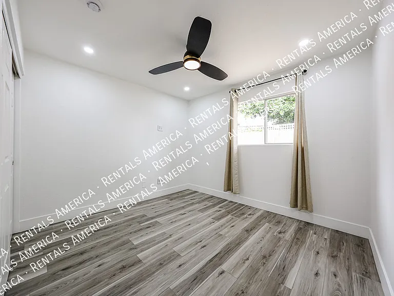 3837 W Acapulco Ln — Photo 19