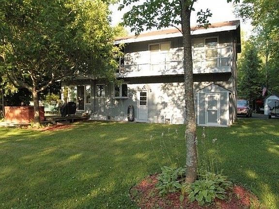 2nd image of 1025 Riverview Dr