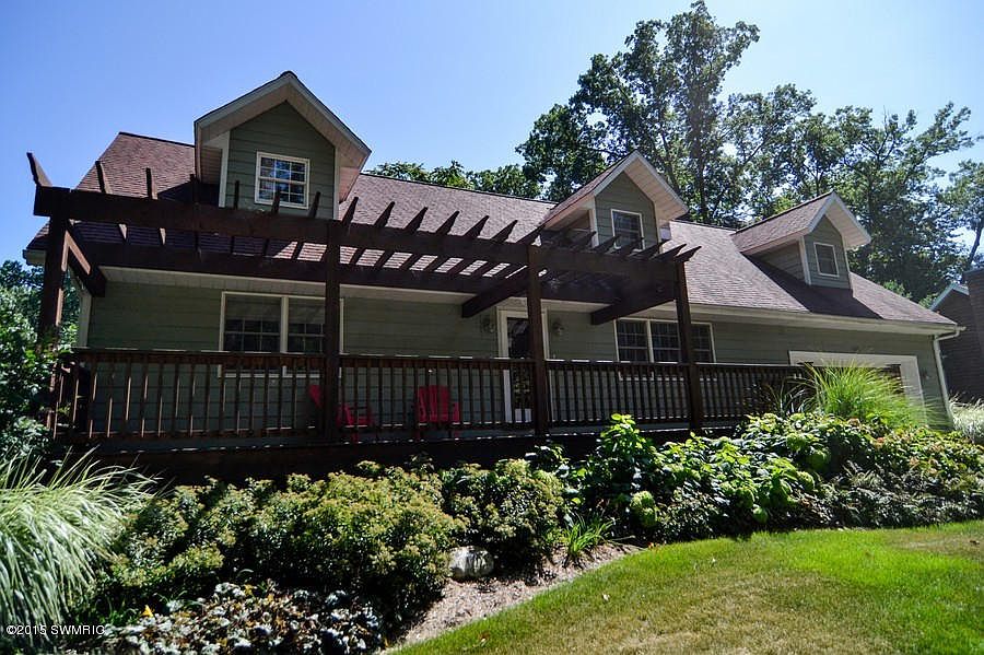 1st image of 11100 Garden Dr