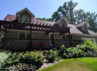 11100 Garden Dr, New Buffalo, MI 49117
