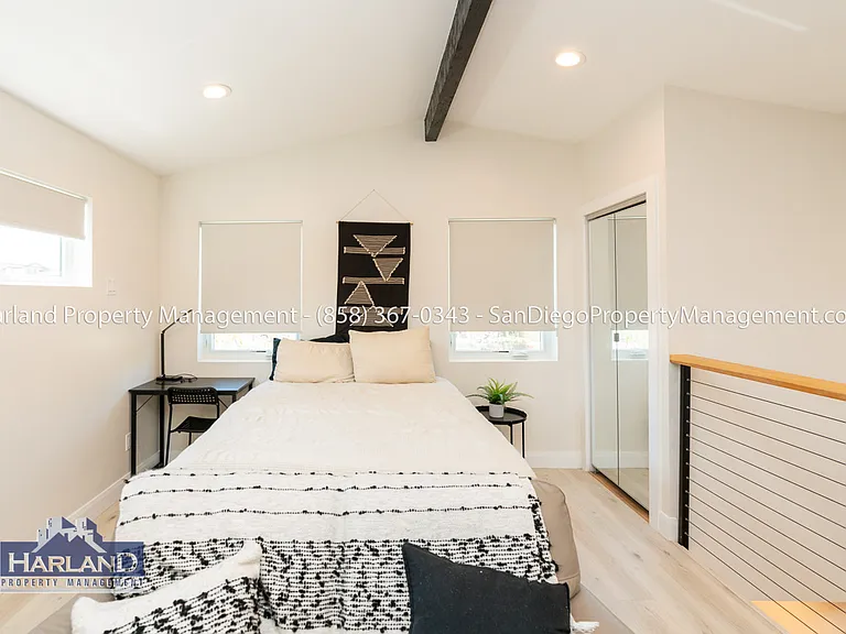 2831 Monroe Ave #2 — Photo 5