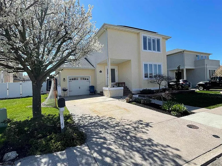 12 Seaside Ct — Photo 2