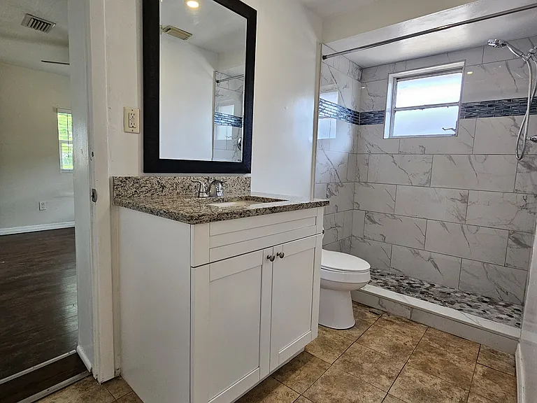 2100 Barker Blvd — Photo 11