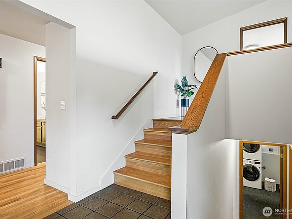 4th image of 12202 7th Avenue NW