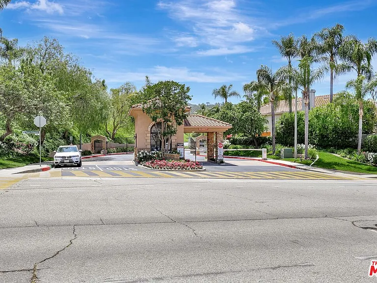 24701 Calle Conejo — Photo 78