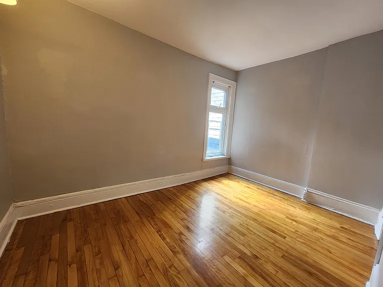 389 Daly Ave — Photo 48