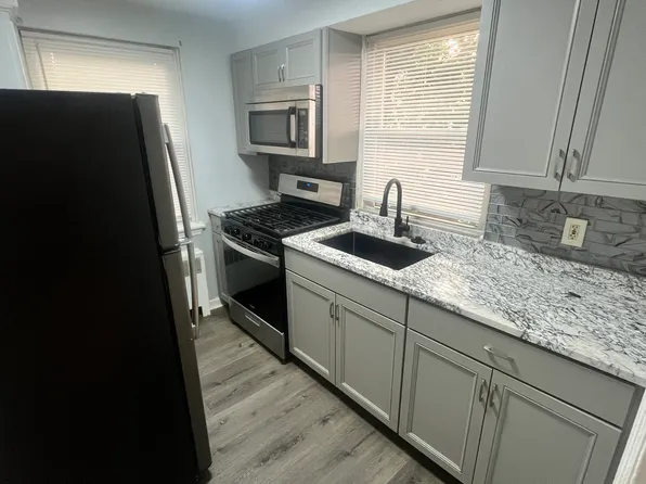 209 Gray St APT B, Chester, PA 19013
