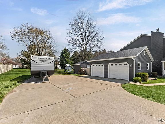 4th image of 24 Bernhardt Rd
