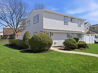 61 Gardiners Avenue, Levittown, NY 11756