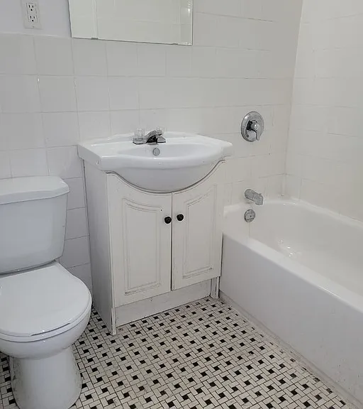 206 Saint George St #1A — Photo 4