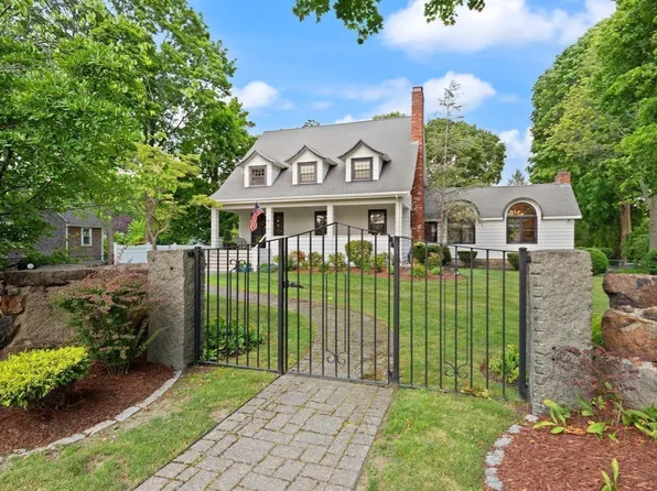 161 Cedar St, Braintree, MA 02184