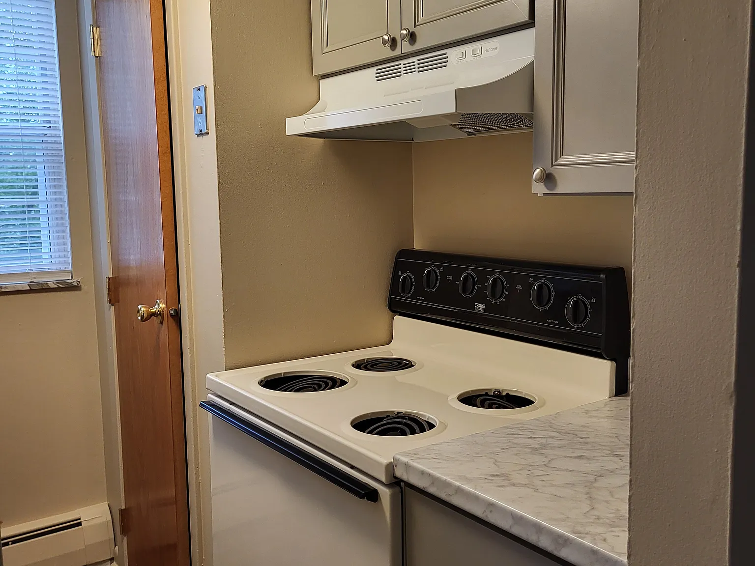 2 bed, 825 sqft, $940 — Photo 4