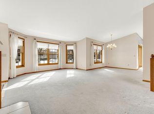 849 Ivy Ln, Eagan, MN 55123