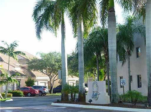 1st image of 16359 Malibu Dr