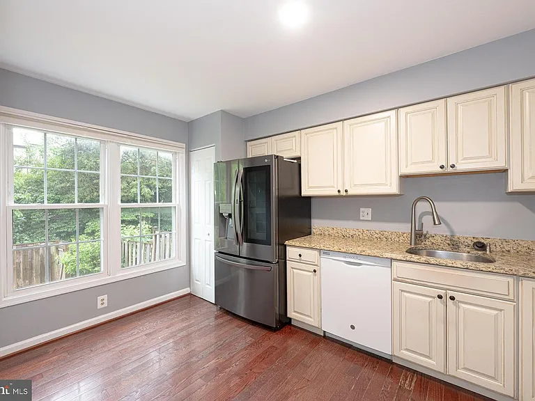 14263 Heritage Crossing Ln — Photo 11