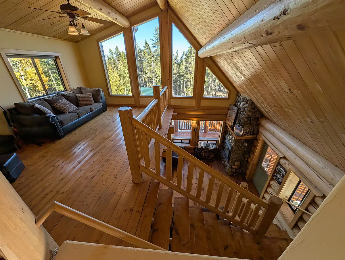 Loft - 115 72nd Rd