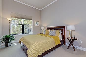 5th image of 1001 Laurel St Unit 111
