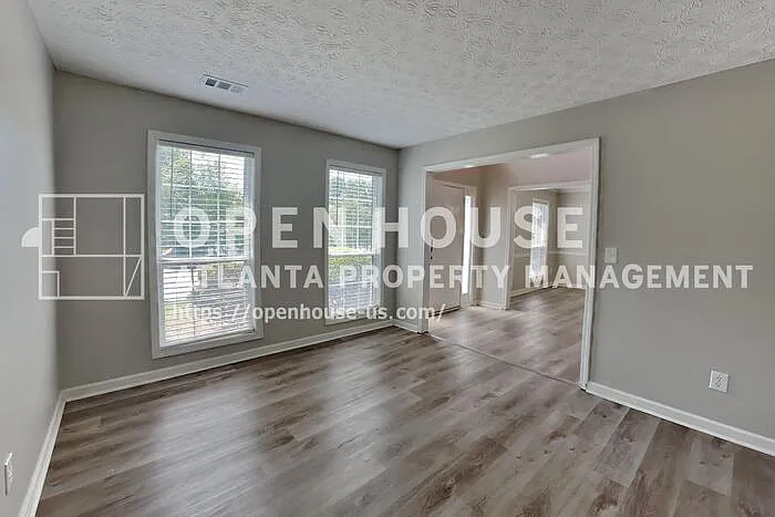 3710 Auldyn Dr — Photo 5