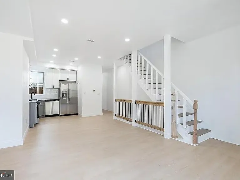 703 N 43rd St #2 — Photo 8