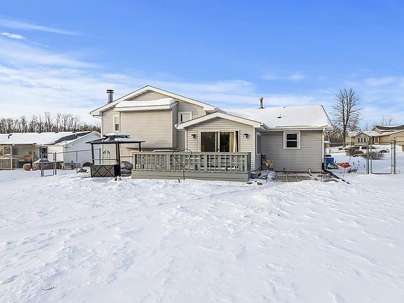 3rd image of 3111 Bannister Dr