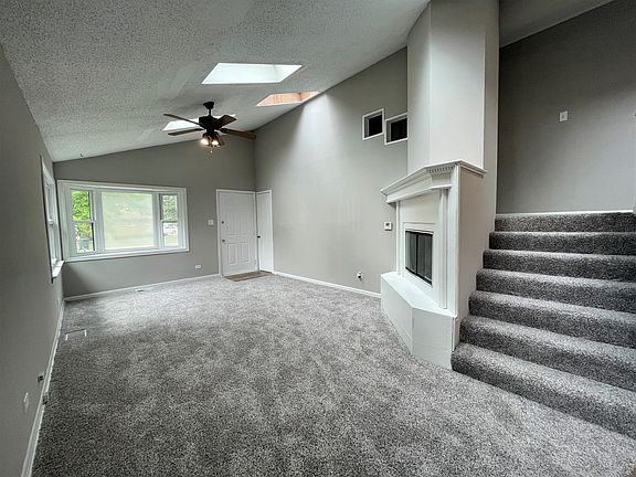 2nd image of 639 N 2nd Ave