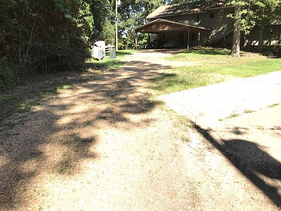 3rd image of 72 Melba Dr