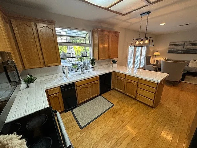 22 Mountain Valley Pl — Photo 6