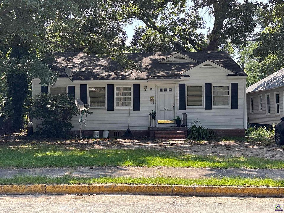 1st image of 220 Oak Haven Ave