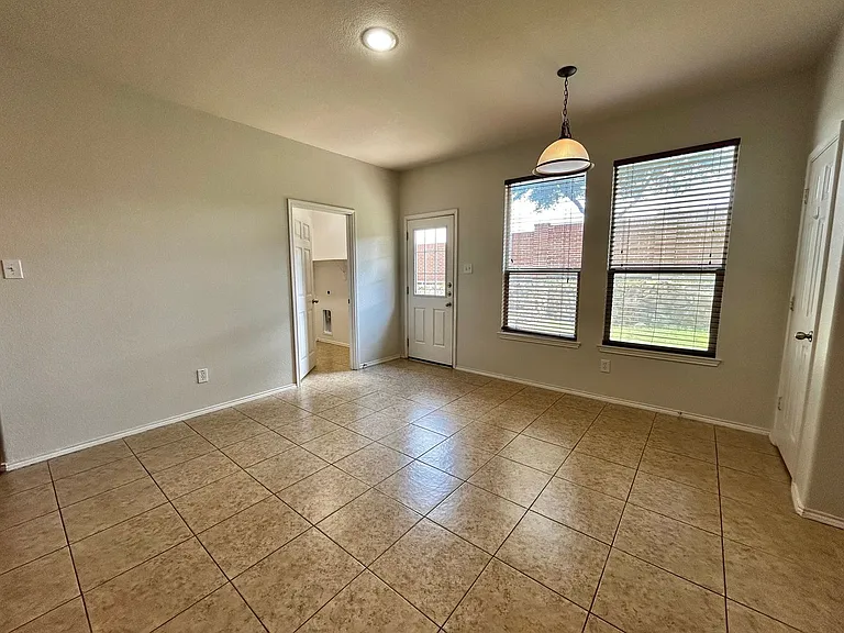 5837 Fantail Dr — Photo 7