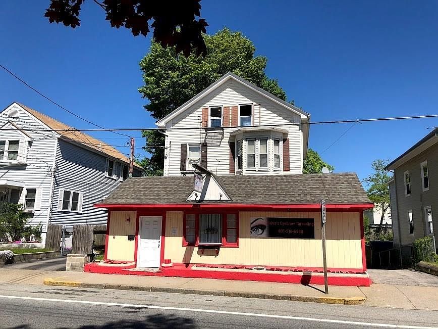 1st image of 991 Lonsdale Ave